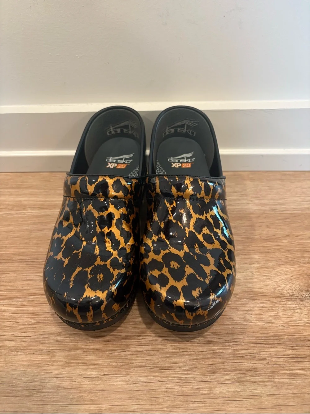 Dansko XP 2.0 Leopard Animal Print Professional Clogs EU 39 = US 8.5/9 Women’s - Picture 12 of 16